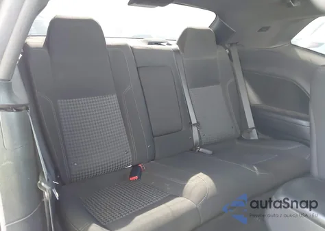 2020 Dodge Challenger Sxt z USA, uszkodzony, nr VIN 2C3CDZAG6LH231555